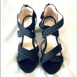 ❤️ SANDALUP Back Zip Wedge Sandal
